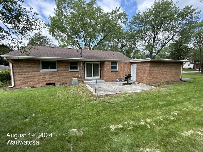 Photo - 9431 W Marion St