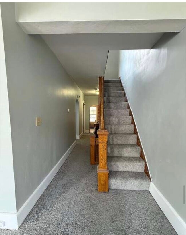 Photo - 405 E Market St Unit #B