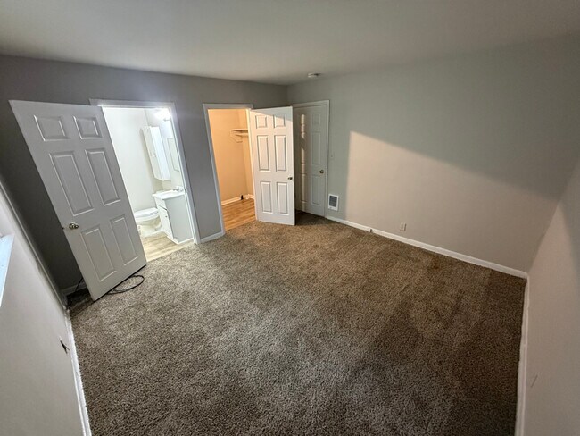 Photo - 1509 Boscobel St Unit B