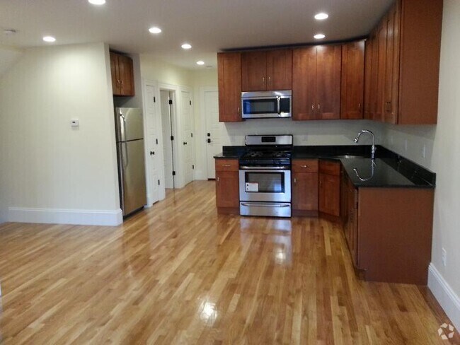 Building Photo - 85 Linden St Unit 1 Rental