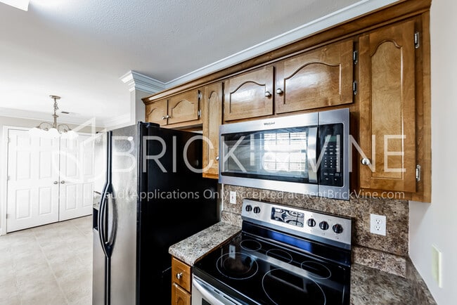 Photo - 229 Saratoga Ln