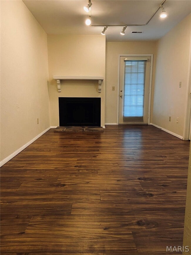114 Ashley Dr