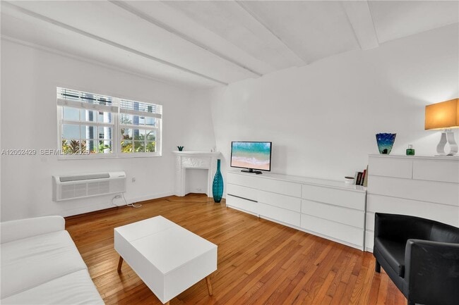 Photo - 439 15th St Unidad #2