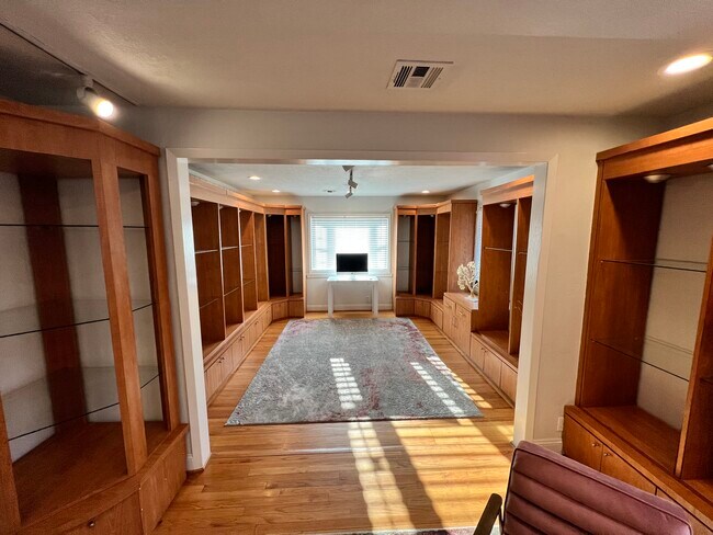 Photo - 2220 S Bascom Ave