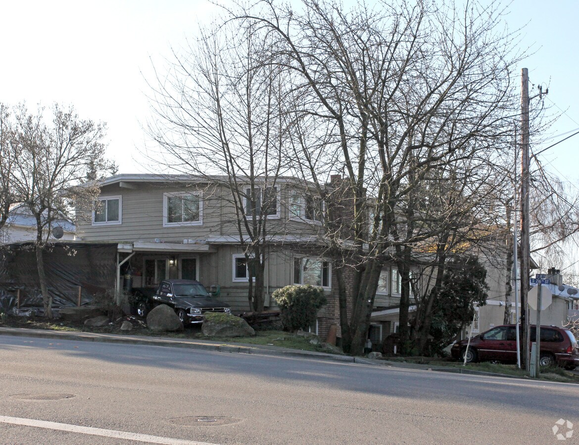 Photo - Glenbrook Apartments