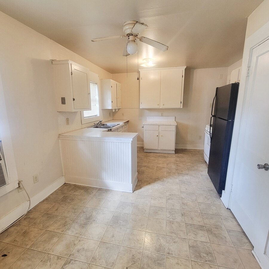 Photo - 504 Crosley St