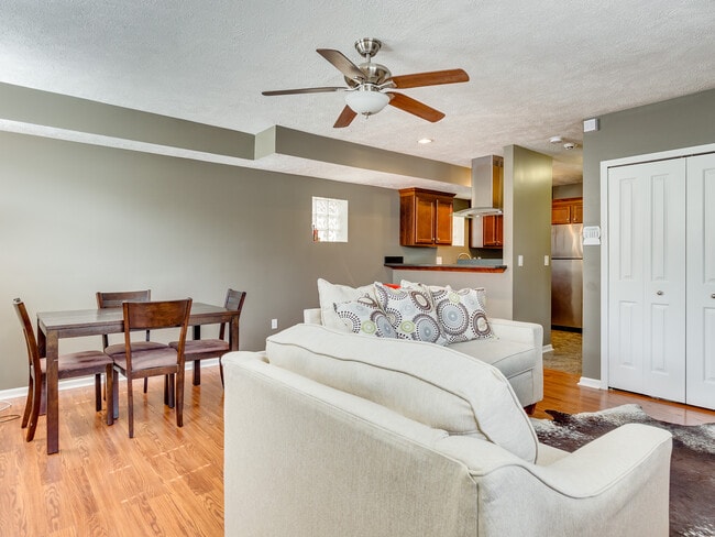 Photo - 2193 W 7th St