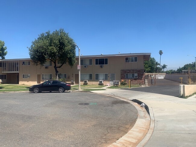 Photo - Brookside Apartments