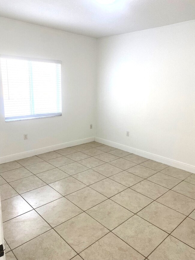 Palm West Apartments