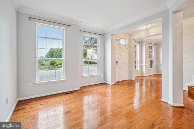 Building Photo - 9305 Sumner Lake Blvd