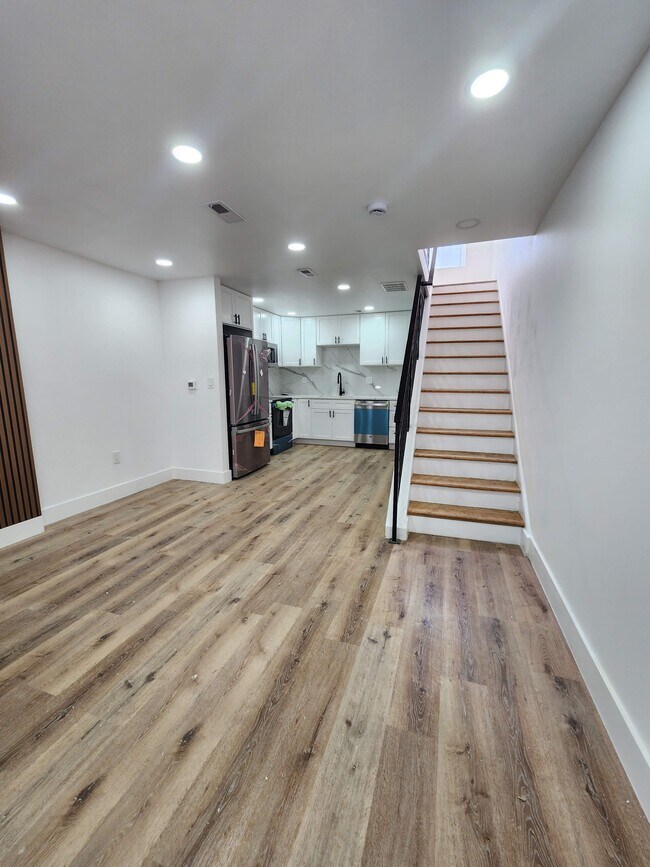 Photo - 1734 W Seybert St
