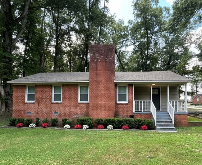 Building Photo - 875 Enfield Rd Rental