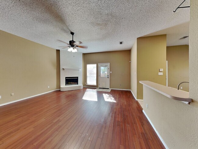 Photo - ***500 off the first full month’s rent with a move-in on or before 4/15*** Corner Lot in White Se...