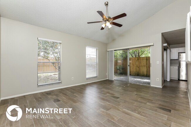 Photo - 1257 Crossfield Dr
