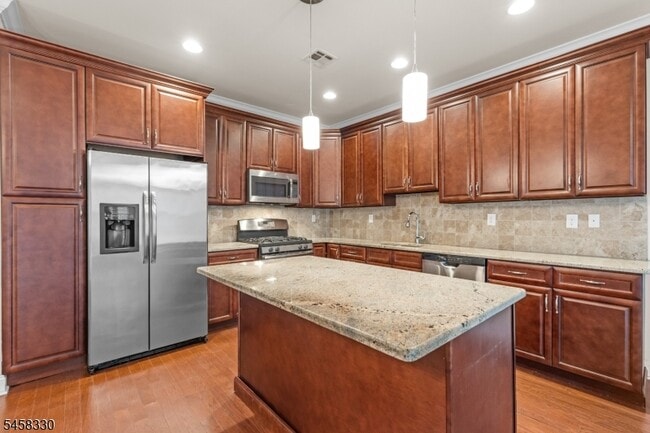 Photo - 52 Parkside Dr