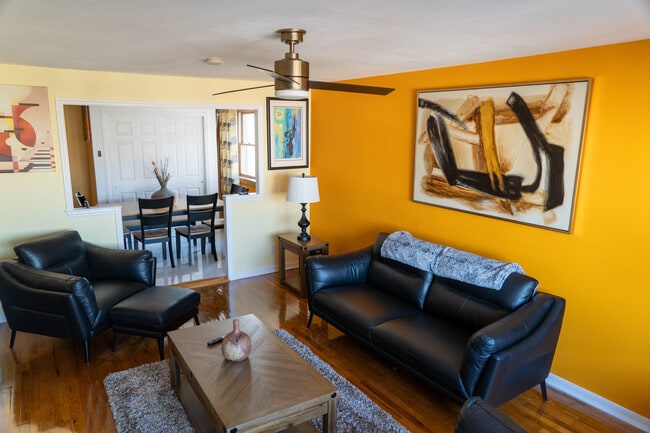 Photo - 1042 E 93rd St Unit 1042 2nd Fl