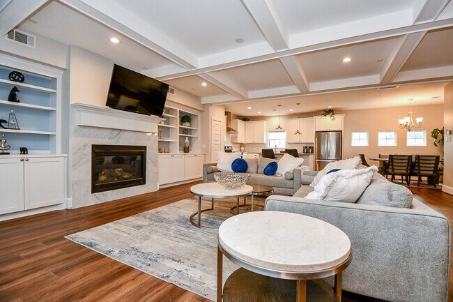 Photo - 4604 Chartres St