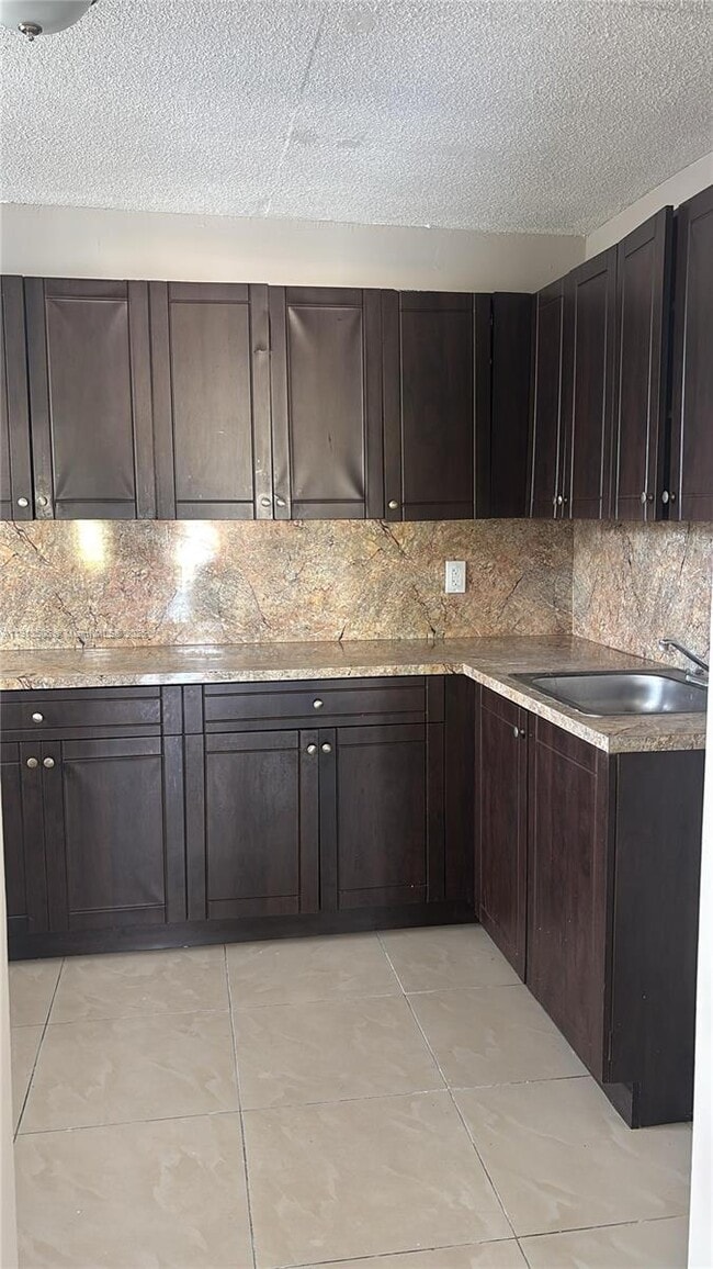 Photo - 13725 NE 6th Ave Unidad 201