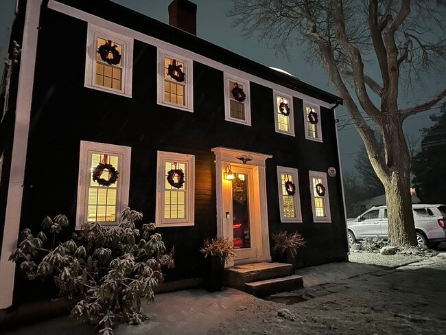 Building Photo - 2208 Washington St