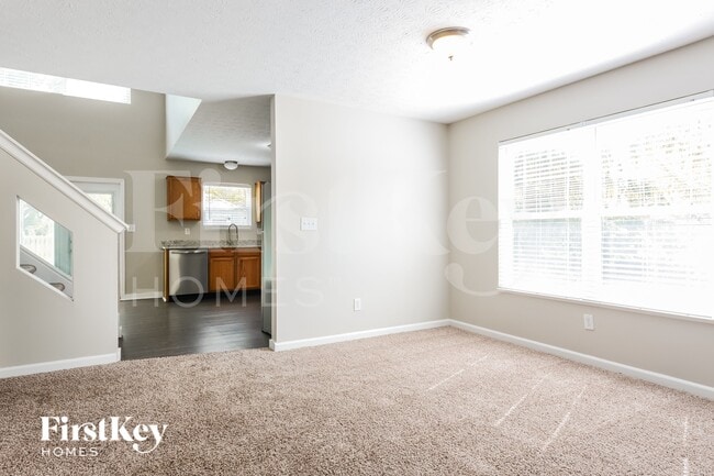Photo - 7025 Village Oaks Dr