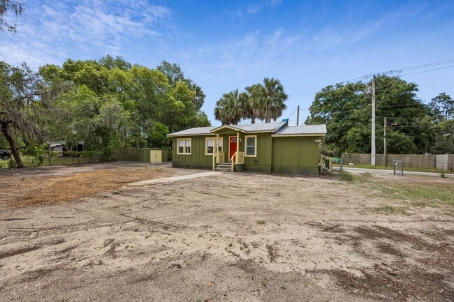 Photo - 2113 Silver Lake Dr