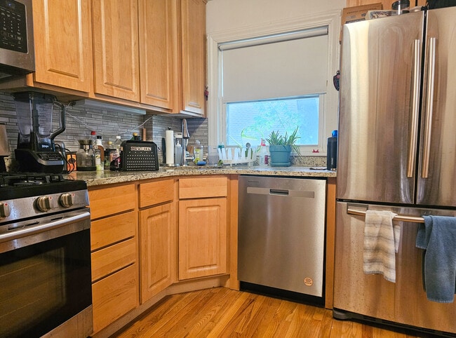 Photo - 86 Lincoln Ave Unit 2W