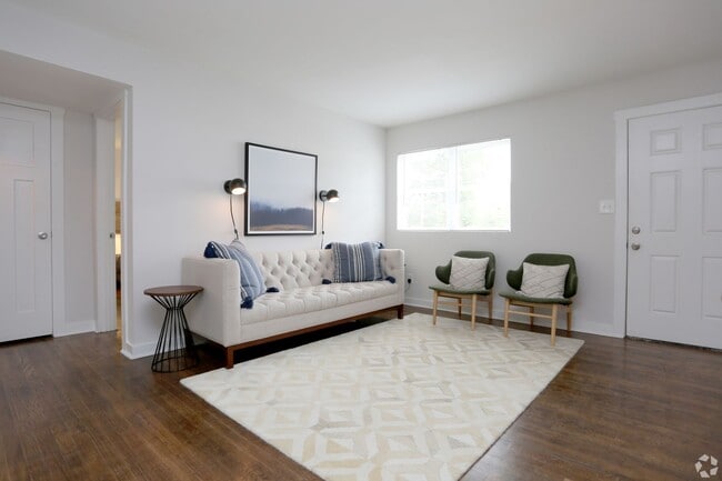 Photo - Dwell at Hollywood