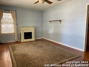 Photo - 2027 Gruene Rd