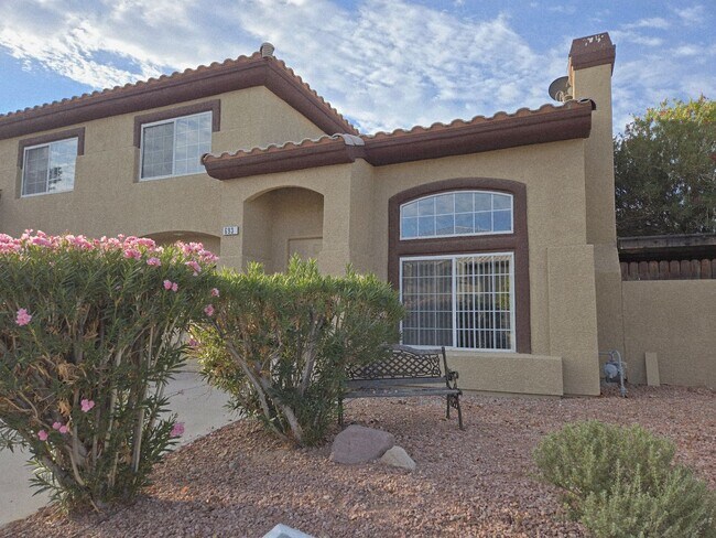Photo - 2 BEDROOM TOWNHOUSE WITH 1 CAR GARAGE..HUR...