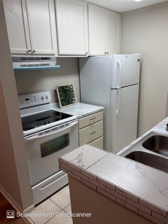 Photo - 17331 Red Oak Dr Unit 24
