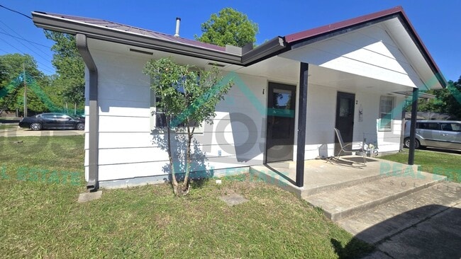 Building Photo - One Bedroom in Norman
