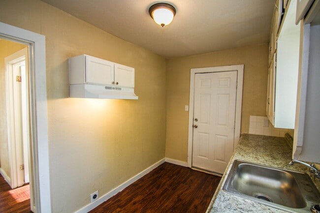 Photo - Spacious Cozy Home in Eastlawn