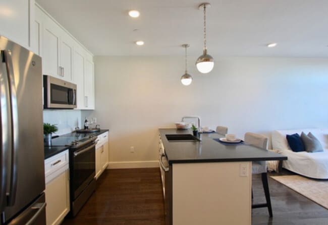 Photo - 450 McGrath Hwy