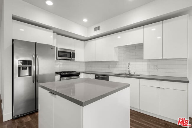 Photo - 1215 S Bedford St Unit 105