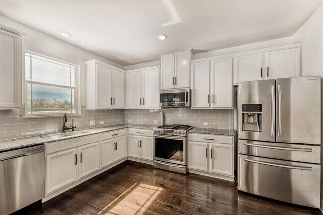 Photo - 194 Danish Dr