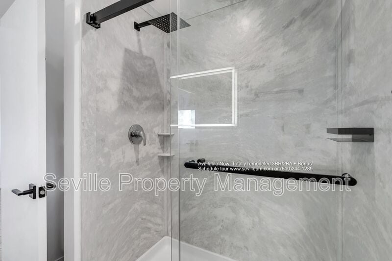 Photo - 5945 Girvin Dr