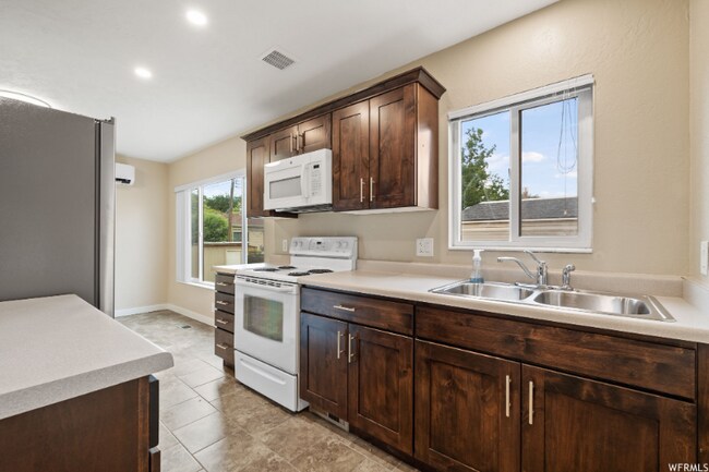 Photo - 1730 W Baroness Pl Unit A-Upstairs