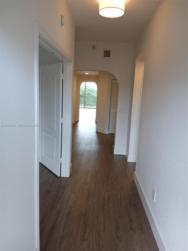 Photo - 10770 NW 66th St Unit 412