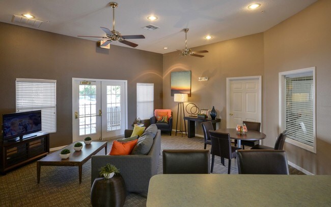 Photo - Oak Glen Apartments
