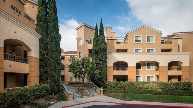 Photo - 5305 Toscana Way Unit ID1280580P