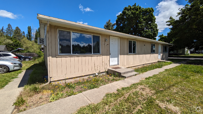 Building Photo - 1243 Hanson Ave Rental