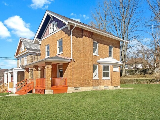 1570 Dixmont Ave