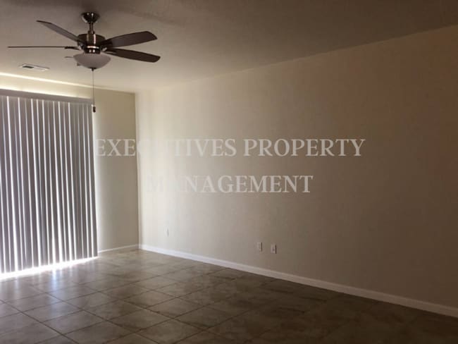 Photo - 1470 Woodbury Ct