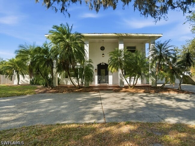 Building Photo - 4920 Shady River Ln