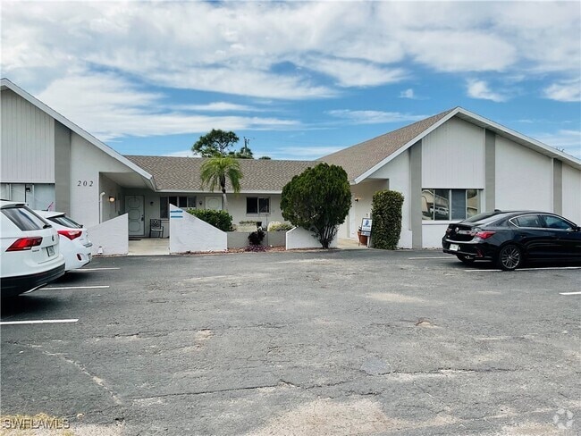 Building Photo - 202 SE 24th Ave Unit 1 Rental
