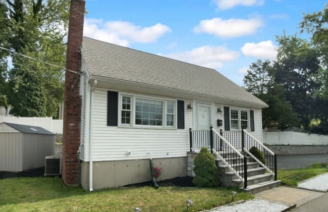 Building Photo - 218 Cedar Brook Rd Rental