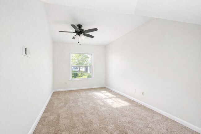 Photo - 2220 Ripple Creek Dr