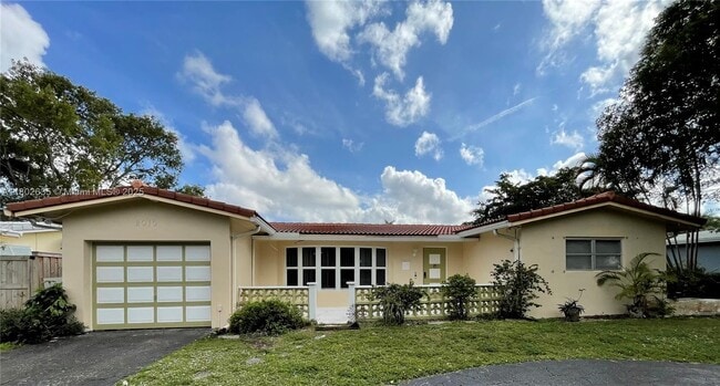 Photo - 2010 NW 34th St Casa