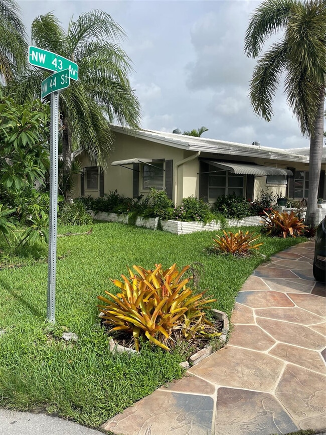 Photo - 4401 NW 43rd Ave