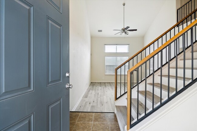 Photo - 2124 Nestlewood Dr